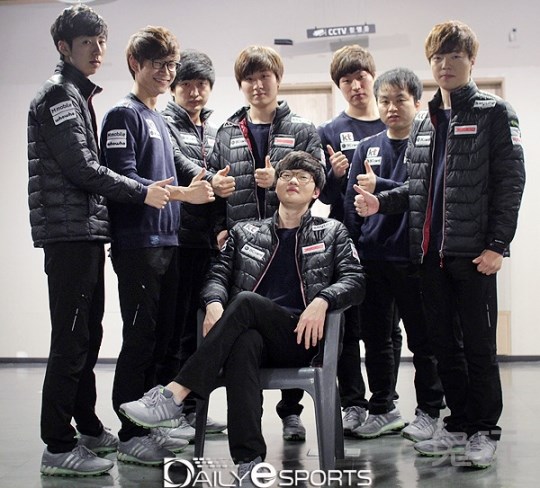 ThunderTalk Gaming 发布了阵容的第一阶段： HOYA ， Beichuan ， SeTab ， 1xn ， Feather